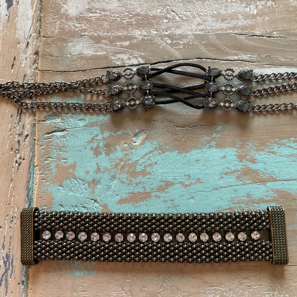 Three bracelets and one choker - Picture 4 of 6